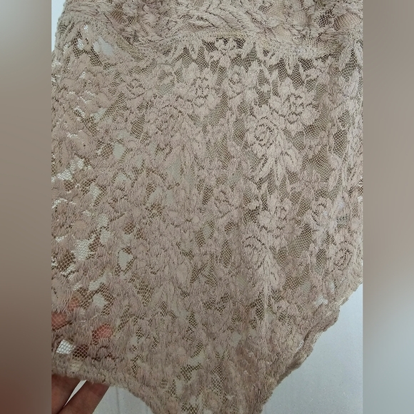 Top - Picture 3 of 3